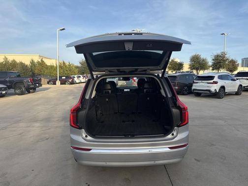 2025 Volvo XC90 B6 Plus 7-Seater