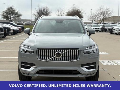 2024 Volvo XC90 B6 Plus Bright Theme