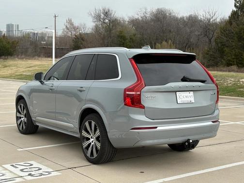 2024 Volvo XC90 B6 Plus Bright Theme