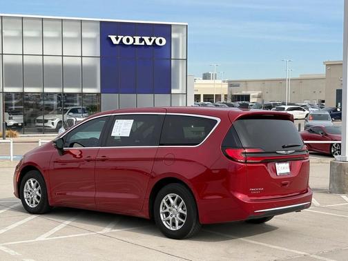 2025 Chrysler Pacifica L