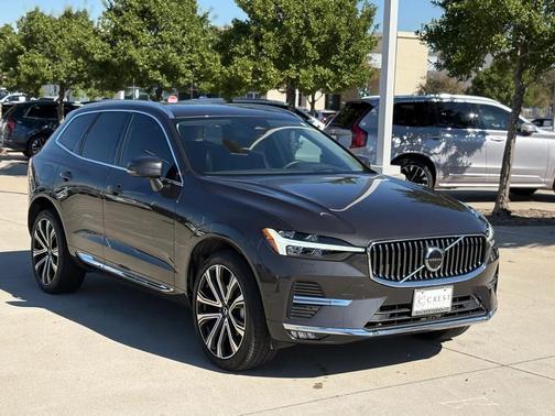 2023 Volvo XC60 B5 Ultimate Bright Theme