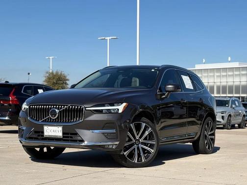2023 Volvo XC60 B5 Ultimate Bright Theme
