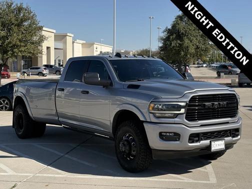 2021 RAM 3500 Laramie Crew CAB 4X4 Night Edition