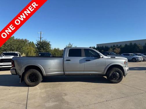 2021 RAM 3500 Laramie Crew CAB 4X4 Night Edition