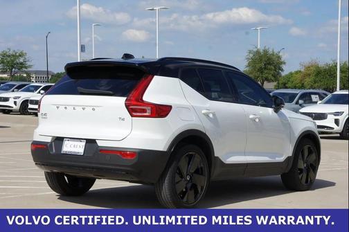 2022 Volvo XC40 T4 R-Design