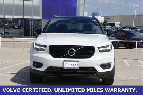 2022 Volvo XC40 T4 R-Design