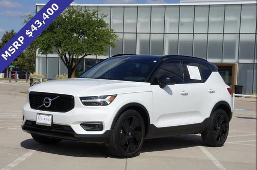 2022 Volvo XC40 T4 R-Design