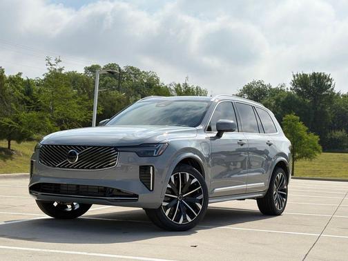 Vapour Grey 2026 Volvo XC90 Plug-In Hybrid T8 Ultra 7-Seater