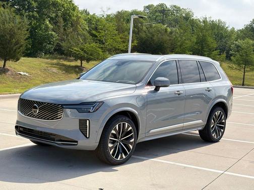 Vapour Grey 2026 Volvo XC90 Plug-In Hybrid T8 Ultra 7-Seater