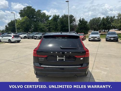 Onyx Black Metallic 2024 Volvo XC60 Recharge Plug-In Hybrid Ultimate