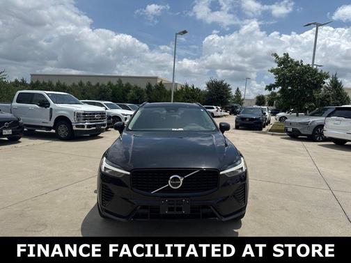 Onyx Black Metallic 2024 Volvo XC60 Recharge Plug-In Hybrid Ultimate