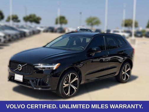 Onyx Black Metallic 2024 Volvo XC60 Recharge Plug-In Hybrid Ultimate