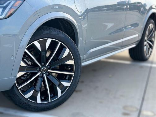 Vapour Grey 2026 Volvo XC90 Plug-In Hybrid T8 Ultra Dark Theme 7-Seater