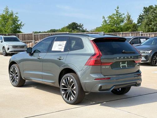 Forest Lake 2026 Volvo XC60 B5 Ultra