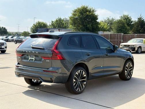 Forest Lake 2026 Volvo XC60 B5 Ultra