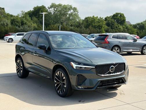 Forest Lake 2026 Volvo XC60 B5 Ultra