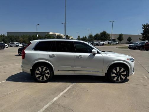2023 Volvo XC90 Recharge Plug-In Hybrid Ultimate