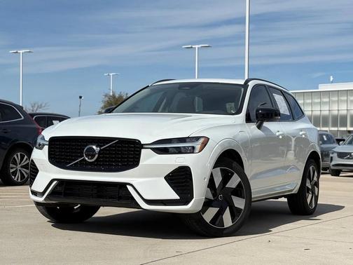2024 Volvo XC60 Recharge Plug-In Hybrid T8 Plus Dark Theme
