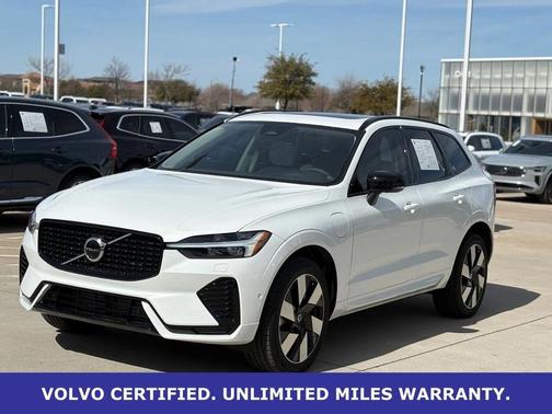 2024 Volvo XC60 Recharge Plug-In Hybrid T8 Plus Dark Theme