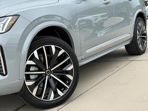 2026 Volvo XC90 B5 Core