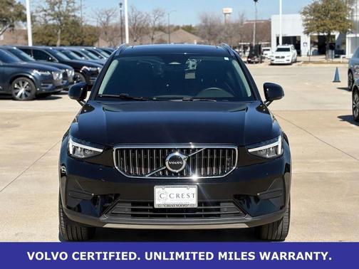 2025 Volvo XC40 B5 AWD