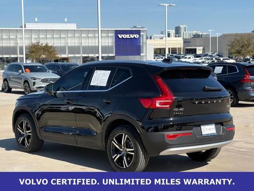 2025 Volvo XC40 B5 AWD