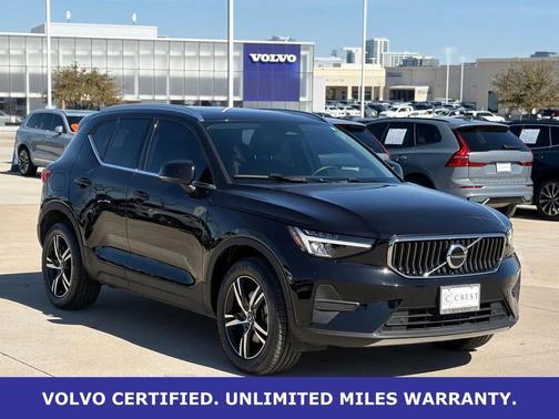 2025 Volvo XC40 B5 AWD