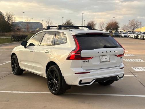 2026 Volvo XC60 Plug-In Hybrid T8 Ultra Black Edition