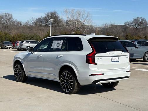 2026 Volvo XC90 B6 Ultra Dark Theme 7-Seater