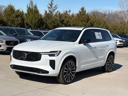 2026 Volvo XC90 B6 Ultra Dark Theme 7-Seater