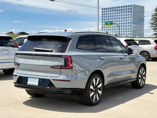 2025 Volvo EX90 Twin Motor Ultra 7-Seater
