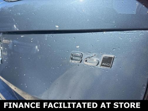 2025 Volvo XC90 B6 Ultra