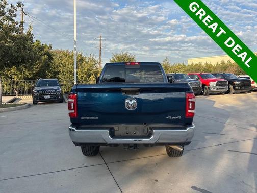 2024 RAM 2500 Big Horn Level 2 Equipment Group