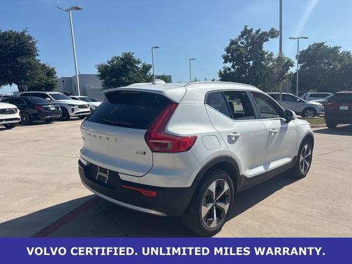 Crystal White Pearl 2025 Volvo XC40 B5 Plus Bright Theme