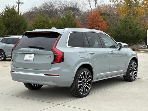 2026 Volvo XC90 B6 Plus 6-Seater