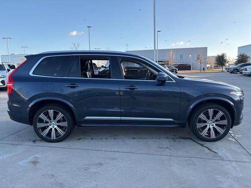 2024 Volvo XC90 B6 Ultimate Bright Theme 7-Seater