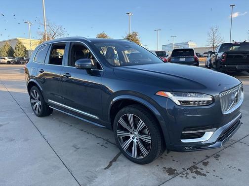 2024 Volvo XC90 B6 Ultimate Bright Theme 7-Seater