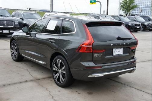 2022 Volvo XC60 B5 Inscription