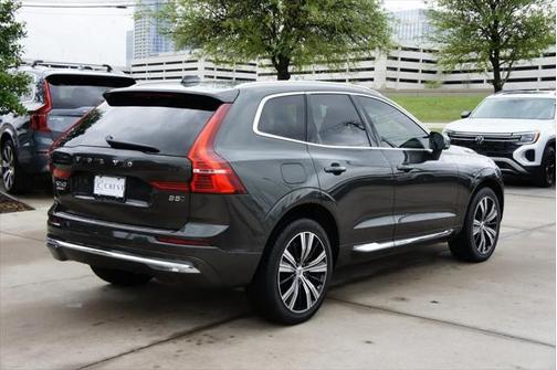 2022 Volvo XC60 B5 Inscription