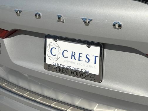 2023 Volvo XC60 B5 Ultimate Bright Theme