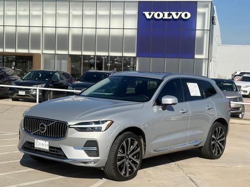 2023 Volvo XC60 B5 Ultimate Bright Theme