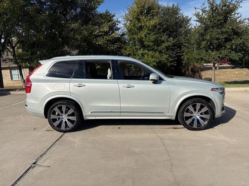 2022 Volvo XC90 T6 Inscription