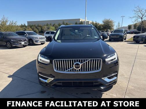 Onyx Black Metallic 2023 Volvo XC90 B6 Plus 7-Seater