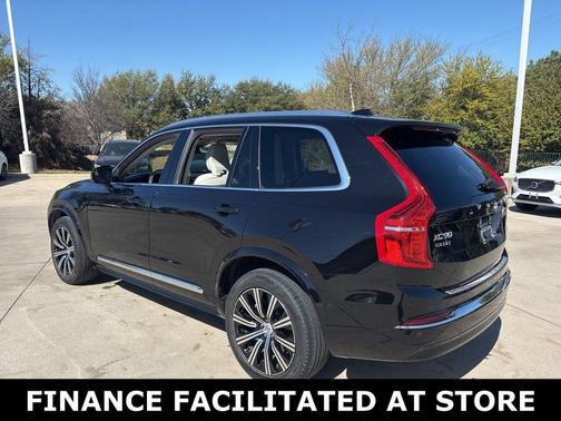 Onyx Black Metallic 2023 Volvo XC90 B6 Plus 7-Seater