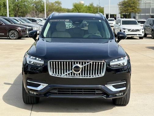 Onyx Black Metallic 2023 Volvo XC90 B6 Plus 7-Seater