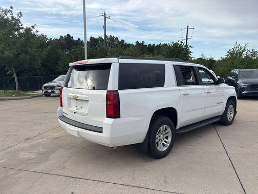 Summit White 2016 Chevrolet Suburban LT