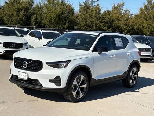 2026 Volvo XC40 B4 Core