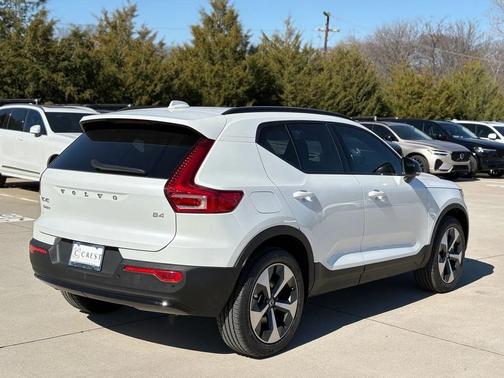 2026 Volvo XC40 B4 Core