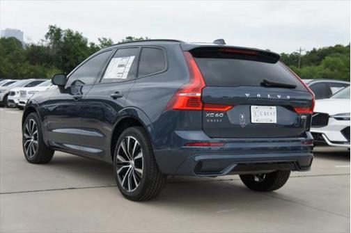 2025 Volvo XC60 B5 Plus