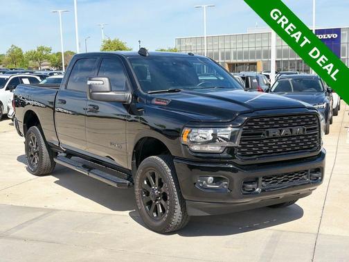 Diamond Black Crystal Pearlcoat 2024 RAM 2500 Big Horn Night Edition Safety Group